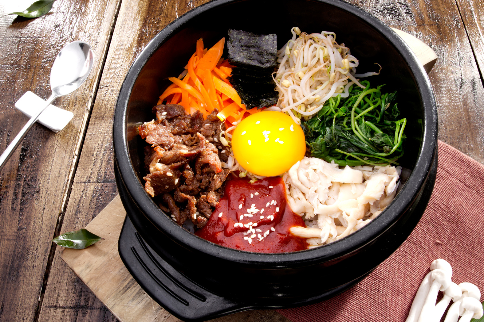 Bibimbap, Nasi Campur Kebanggaan Korea  Makan Diantar